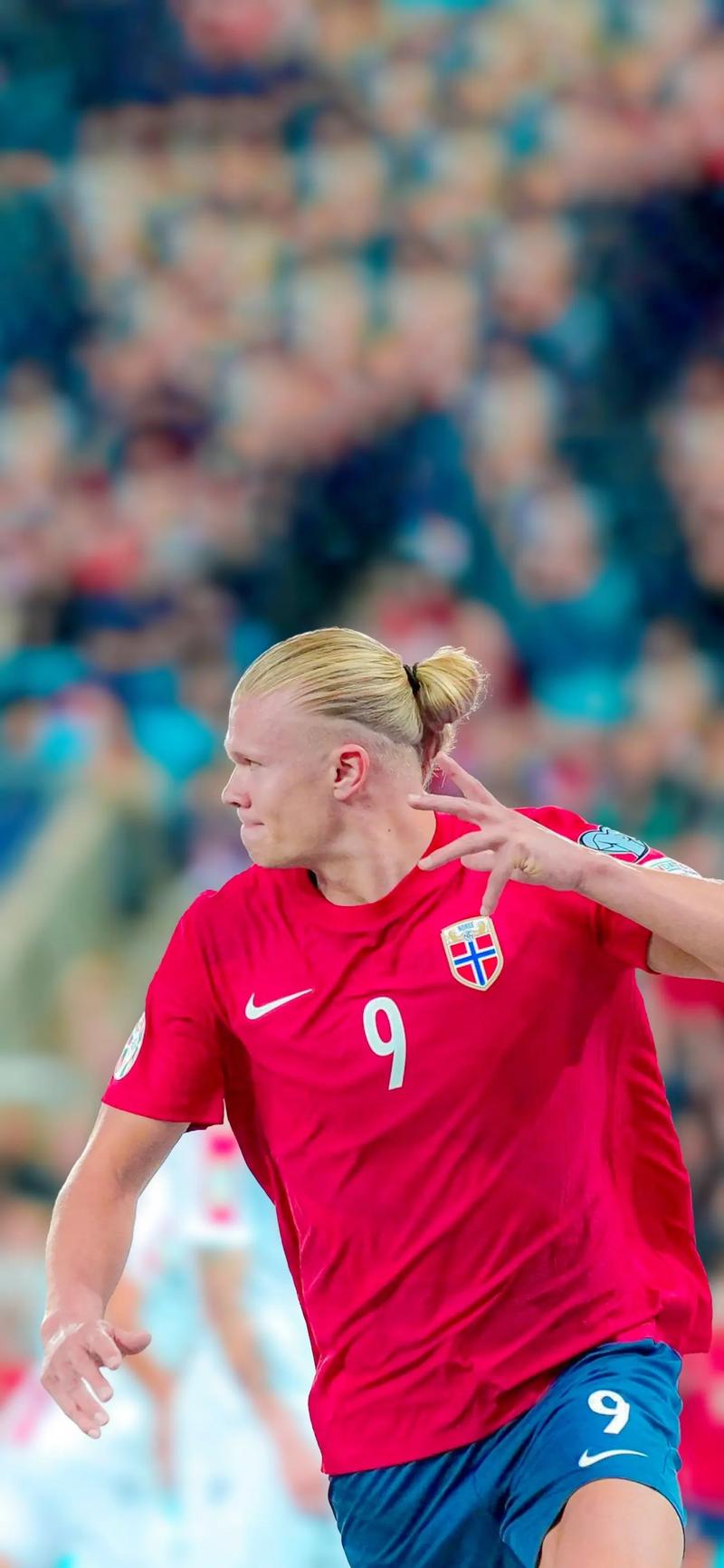 米体：曼联、枪手、巴萨和尤文在竞争奥斯梅恩，他解约金6300万镑