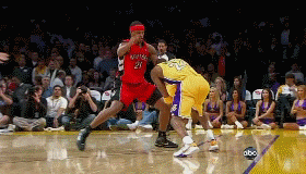 劳塔罗对阵尼科·帕兹：国际米兰与科莫，圣西罗上演争夺欧洲之路的巅峰对决