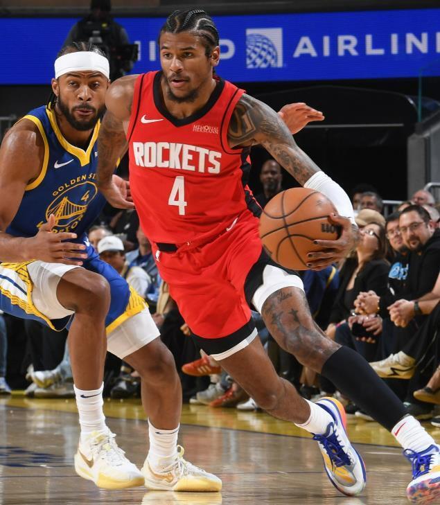 大联盟正式开始对球场围栏硬度进行规范，保护球员的守备安全